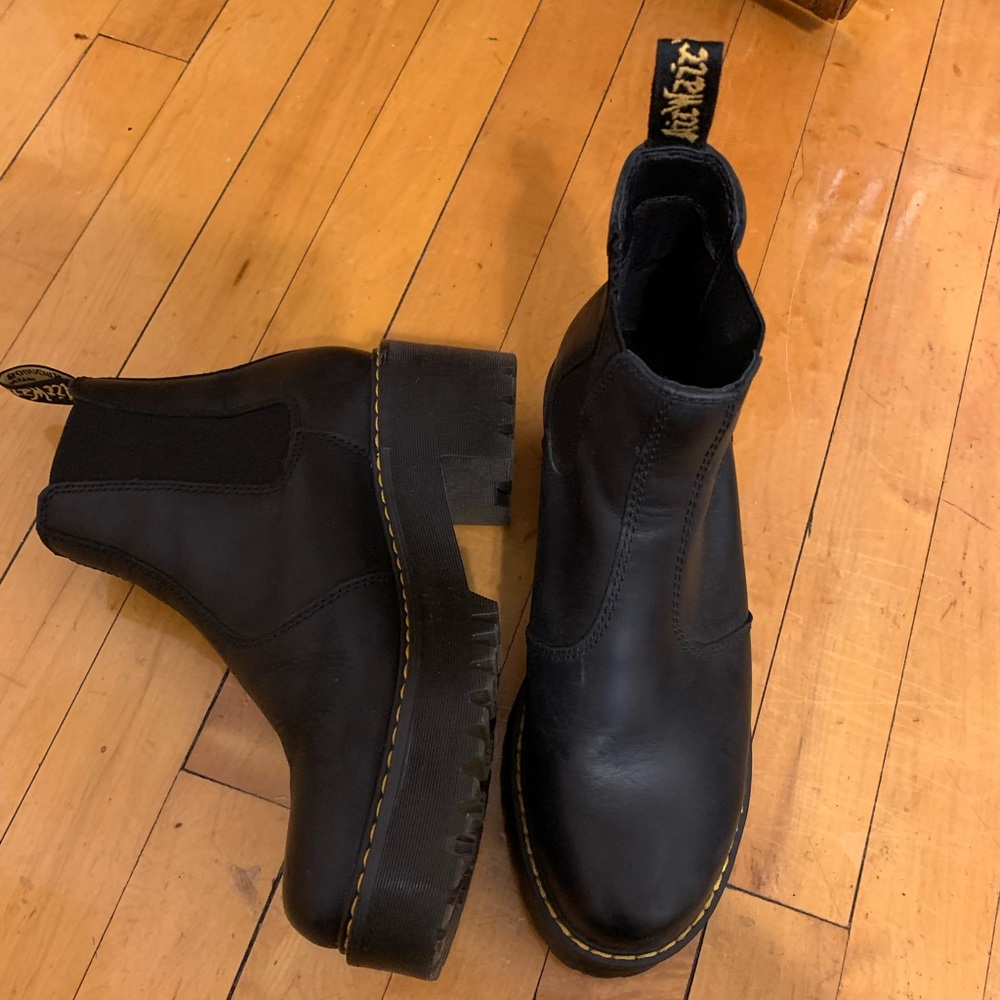 Dr Martens Rometty platform boot in size 8